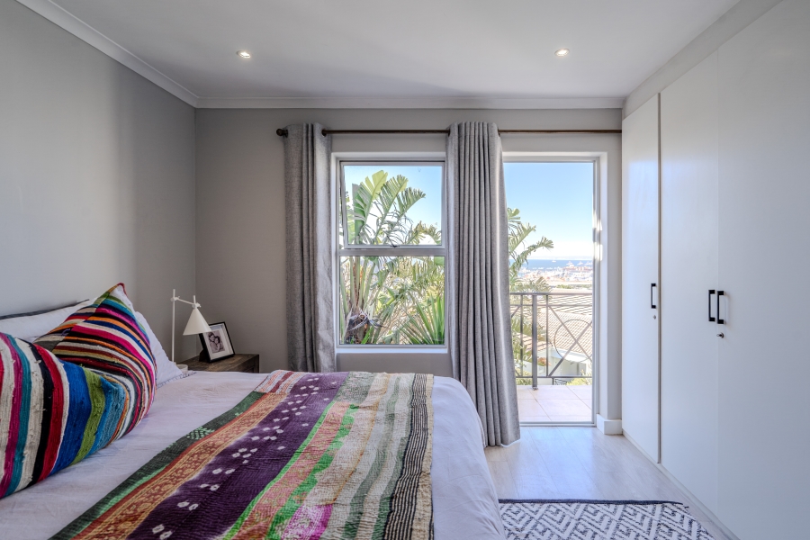 2 Bedroom Property for Sale in Vredehoek Western Cape